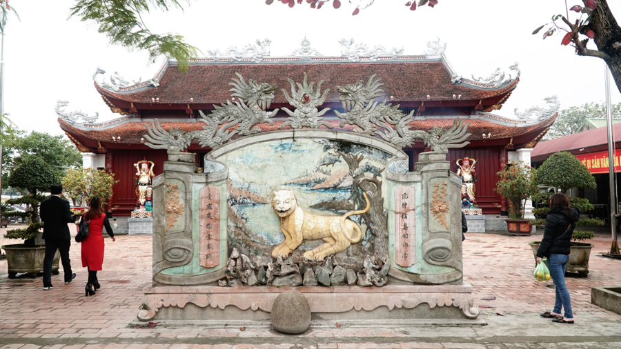Đến đền ông Hoàng Mười Hưng Nguyên Nghệ An